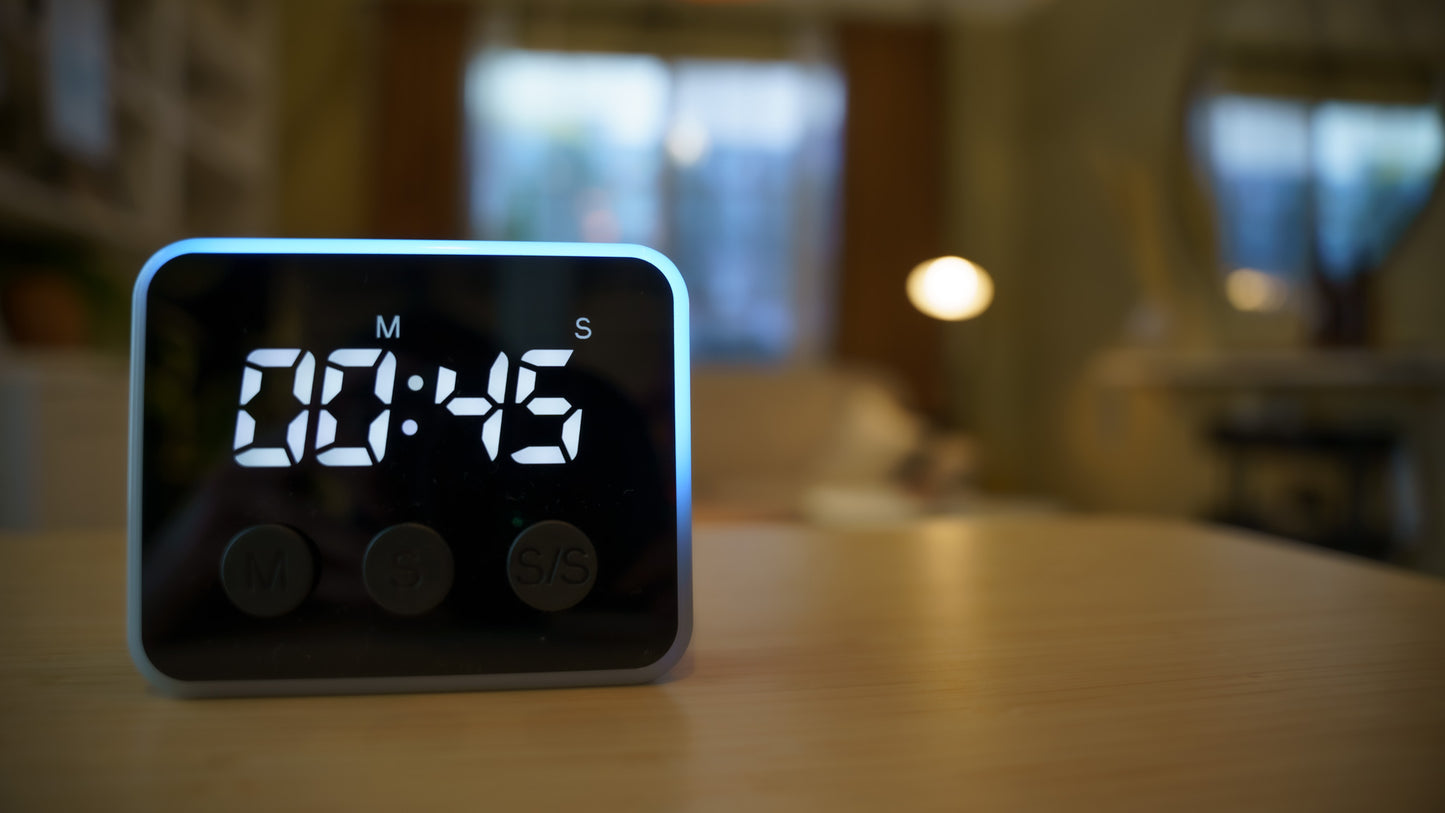 A digital visual timer with a light progress bar displaying time in minutes and seconds
