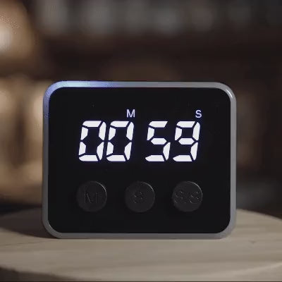 A time lapse of Looptimer counting down from 60 seconds with the LED light traveling clockwise, starting in the top left corner, making one full revolution.